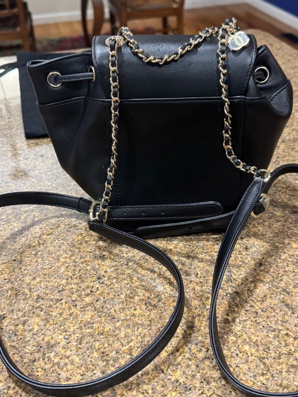 Chanel backback - Picture 5 of 16